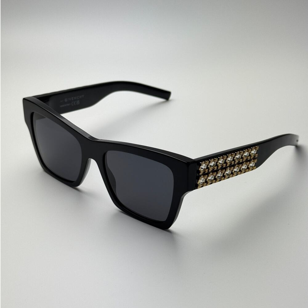 BRAND NEW Givenchy Sunglasses GV40076I 01A Black Women